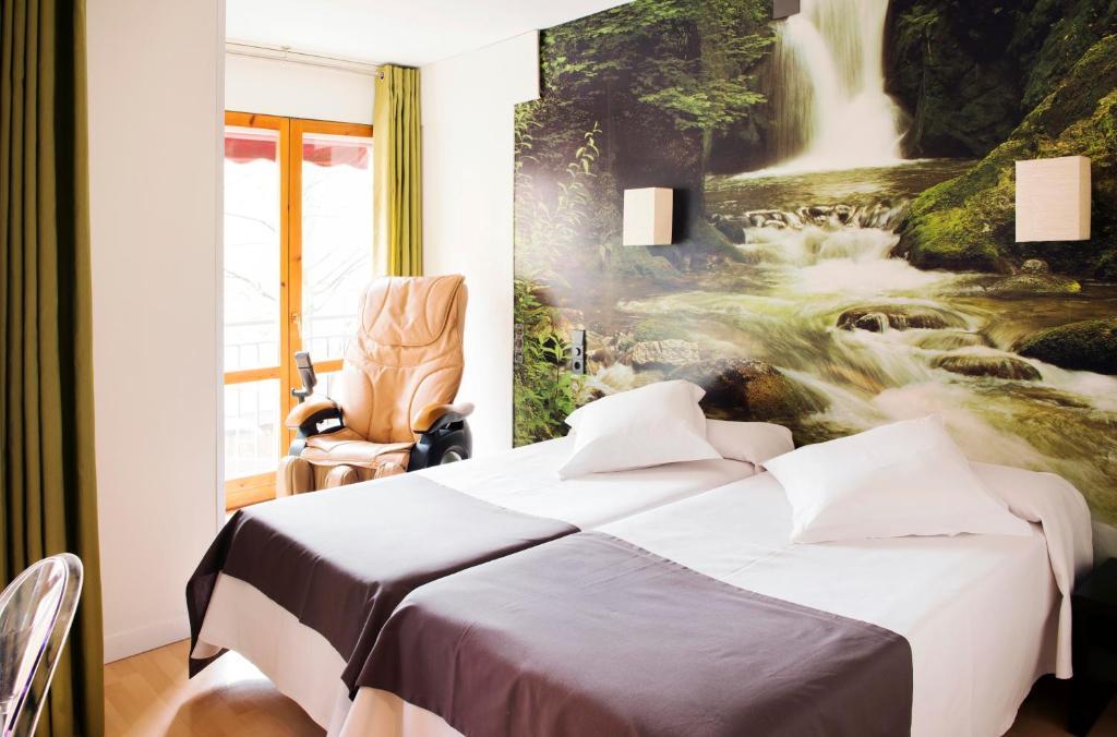 Hospedium Hostal Un Punto Chic Huesca Pokój zdjęcie