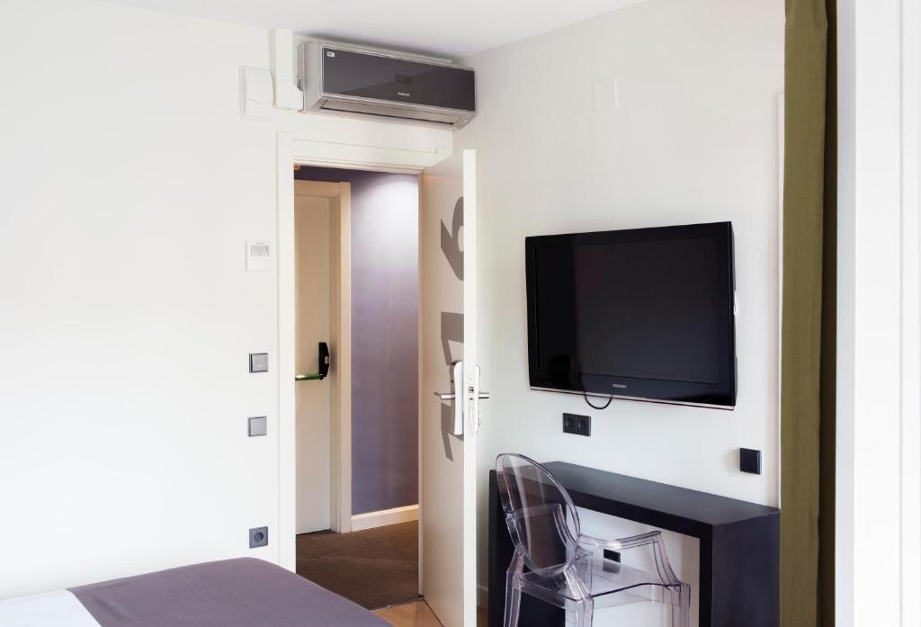Hospedium Hostal Un Punto Chic Huesca Zewnętrze zdjęcie