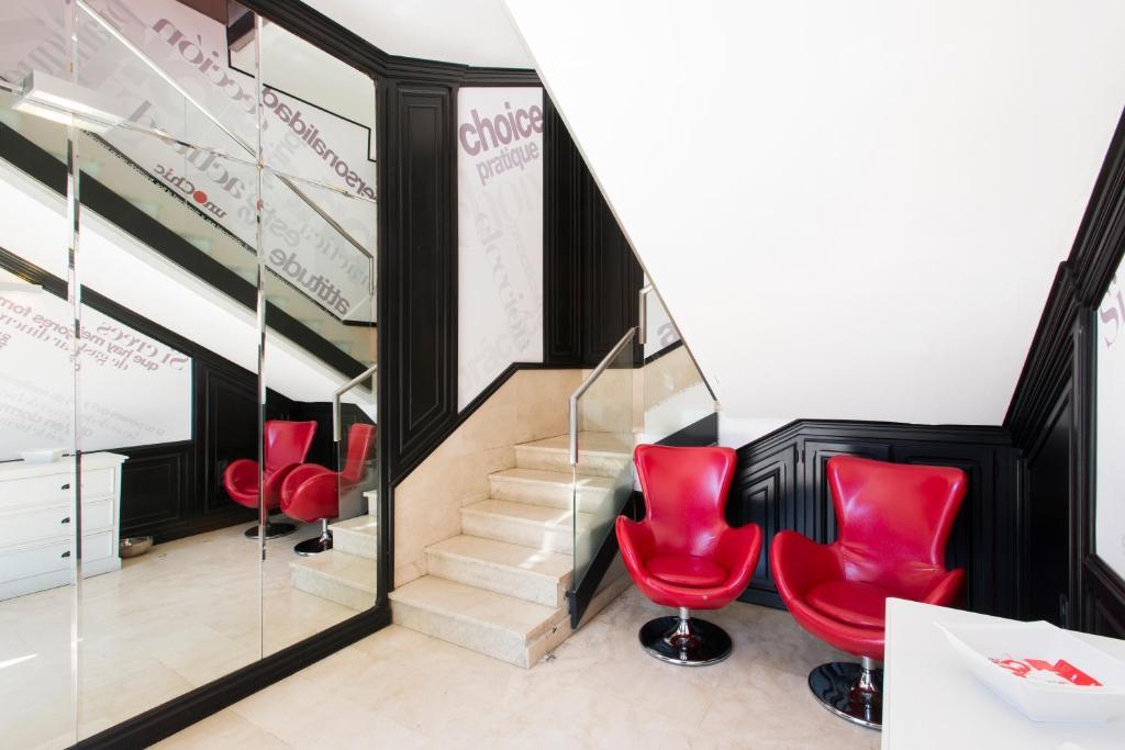 Hospedium Hostal Un Punto Chic Huesca Zewnętrze zdjęcie