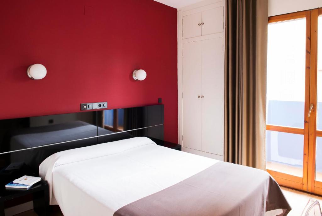 Hospedium Hostal Un Punto Chic Huesca Zewnętrze zdjęcie