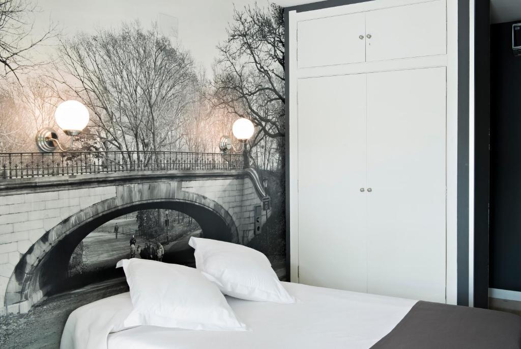 Hospedium Hostal Un Punto Chic Huesca Zewnętrze zdjęcie
